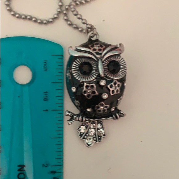 Adorable Owl Necklace - Picture 4 of 4